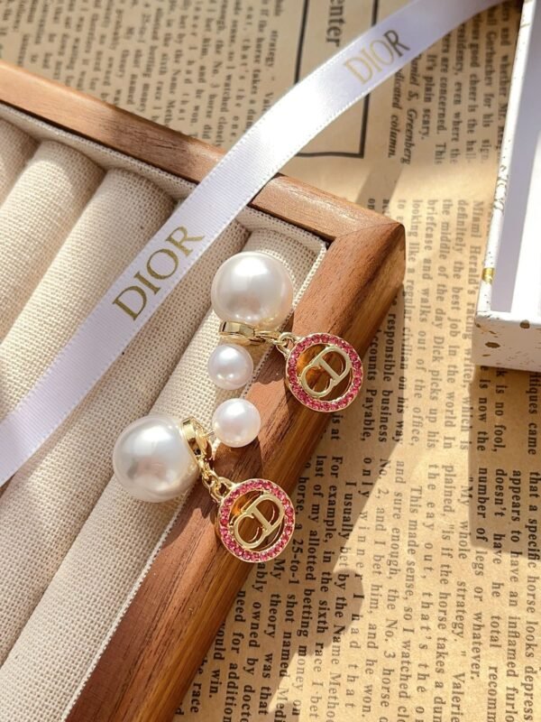 Fashion Women Gold Metal White Pearls Diamond Earring - Image 7