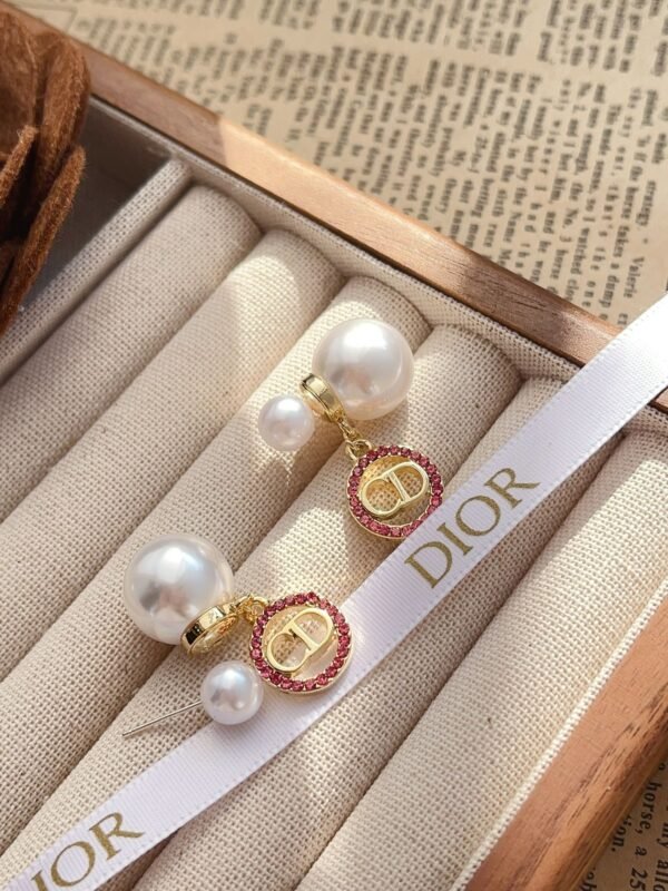 Fashion Women Gold Metal White Pearls Diamond Earring - Image 8