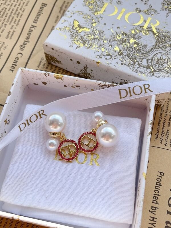 Fashion Women Gold Metal White Pearls Diamond Earring - Image 10