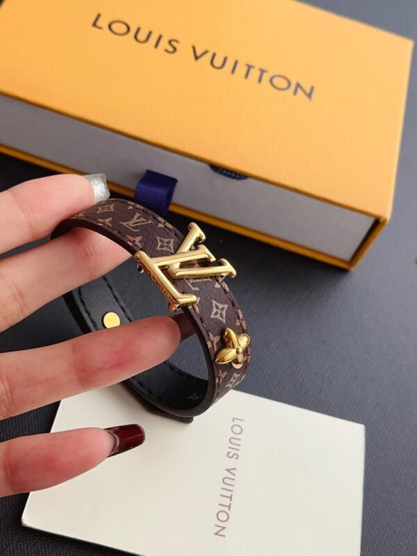 Fashion Gold Metal Flower Leather Bracelet - Image 3
