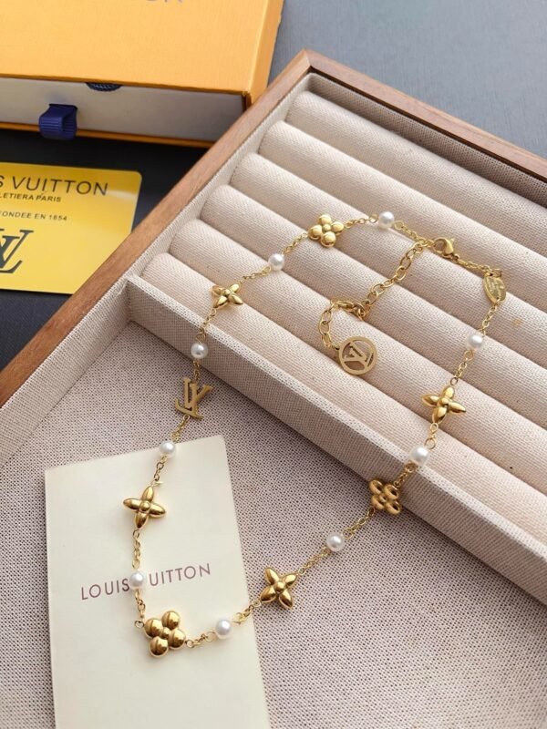 Fashion Women Gold Letter Floral Necklace - Image 4