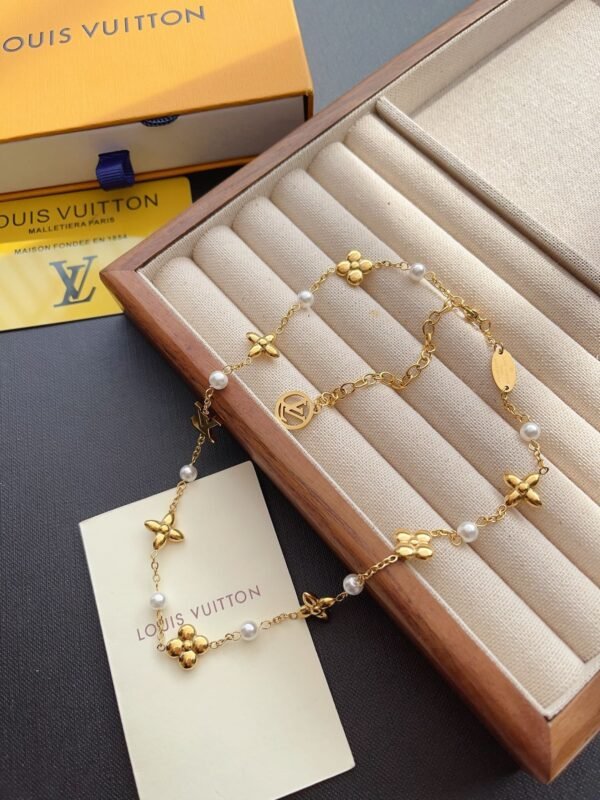 Fashion Women Gold Letter Floral Necklace - Image 7