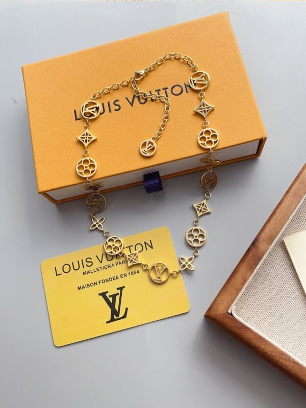 Fashion Gold Metal Pattern Lace Necklace - Image 4