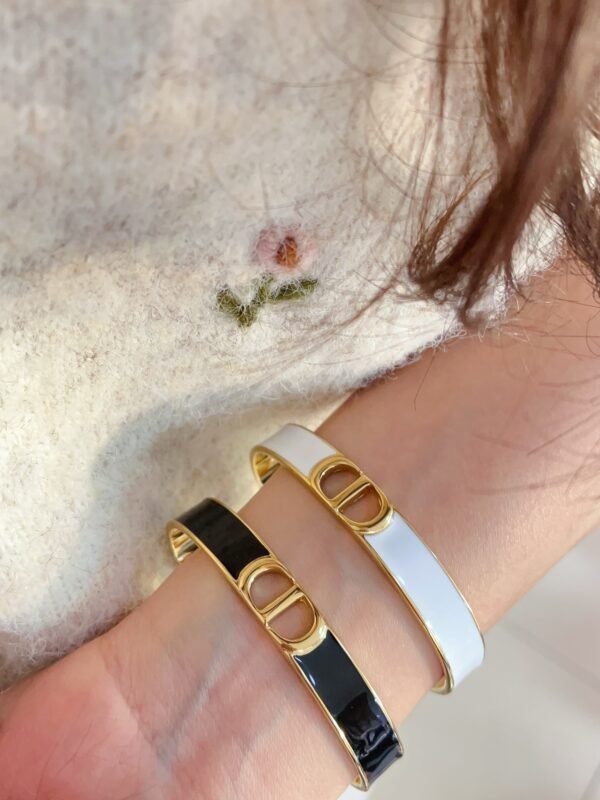 C D Gold Finish Metal Black White Lacquer Bangle - Image 4