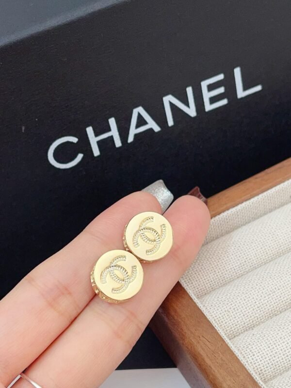 Fashion Gold Metal Letter Mark Earring