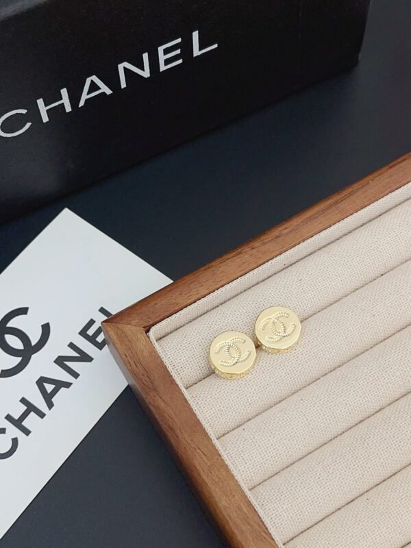 Fashion Gold Metal Letter Mark Earring - Image 7