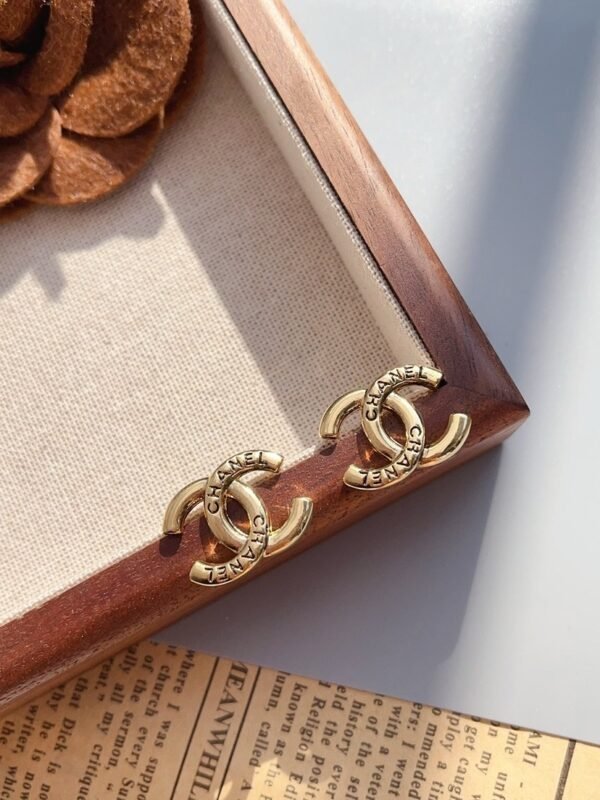 Fashion Women 18K Gold Letter Plated Earring - Image 5