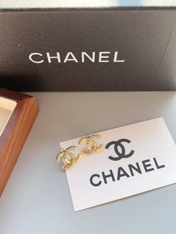 Fashion Women 18K Gold Letter Plated Earring - Image 9