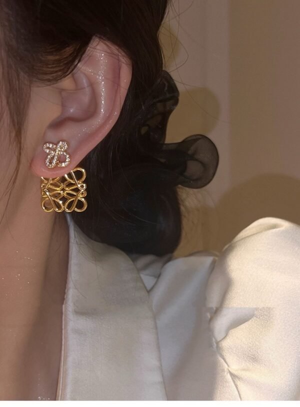 L Pavé Anagram Stud Earring - Image 7