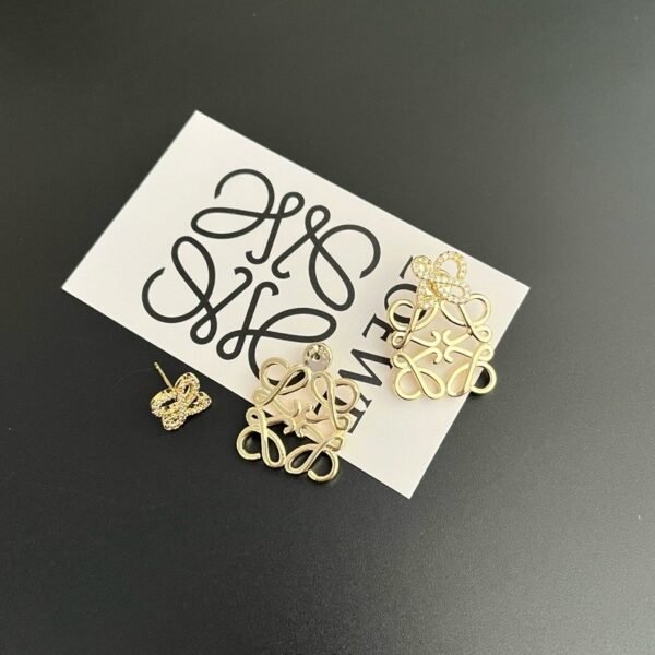 L Pavé Anagram Stud Earring - Image 11