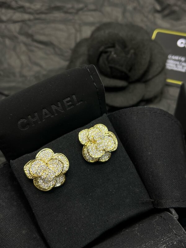 Rhinestone Crystals Gold Silver Camellia Earring - Image 8