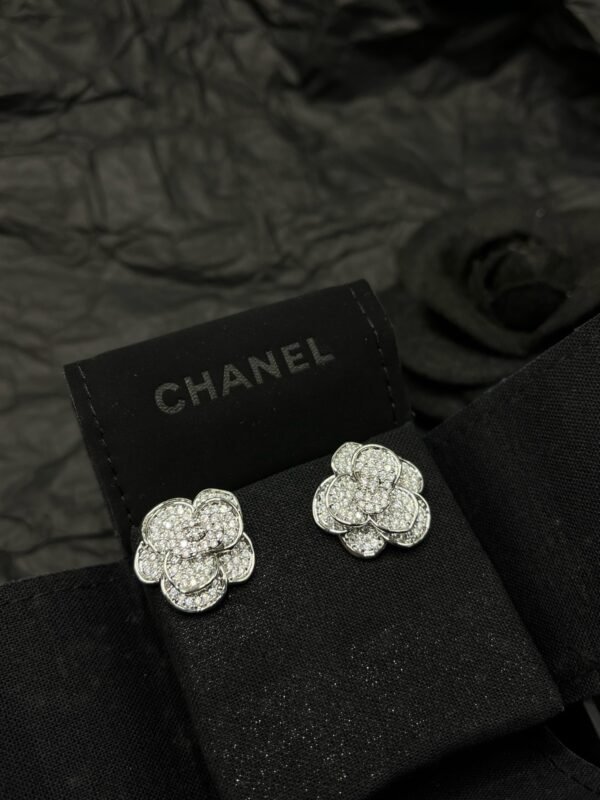 Rhinestone Crystals Gold Silver Camellia Earring - Image 9