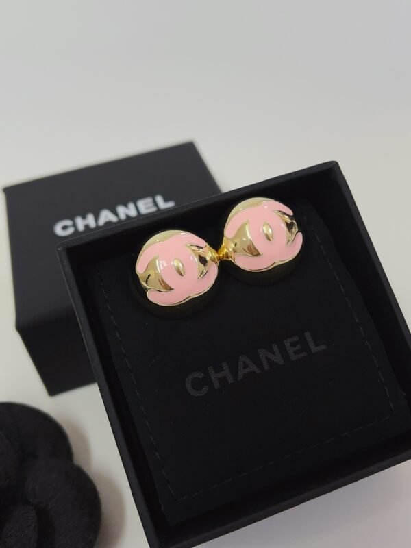 Round Cut Gold Earring - Image 6