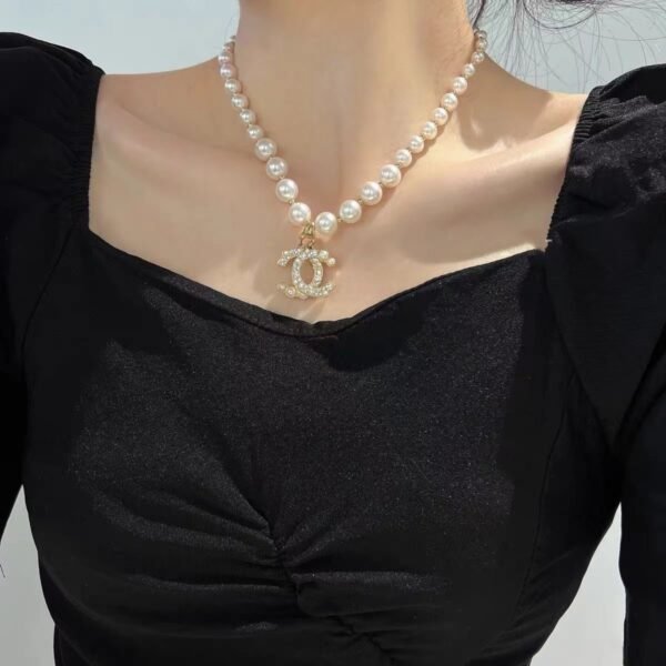 Fashion Vintage CC Pearl Rhinestones Necklace Earring - Image 5